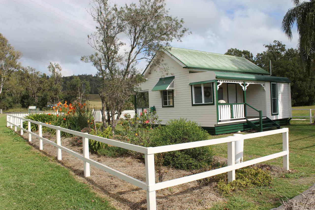 The Dollhouse Cottage Horseshoe Creek Kültér fotó